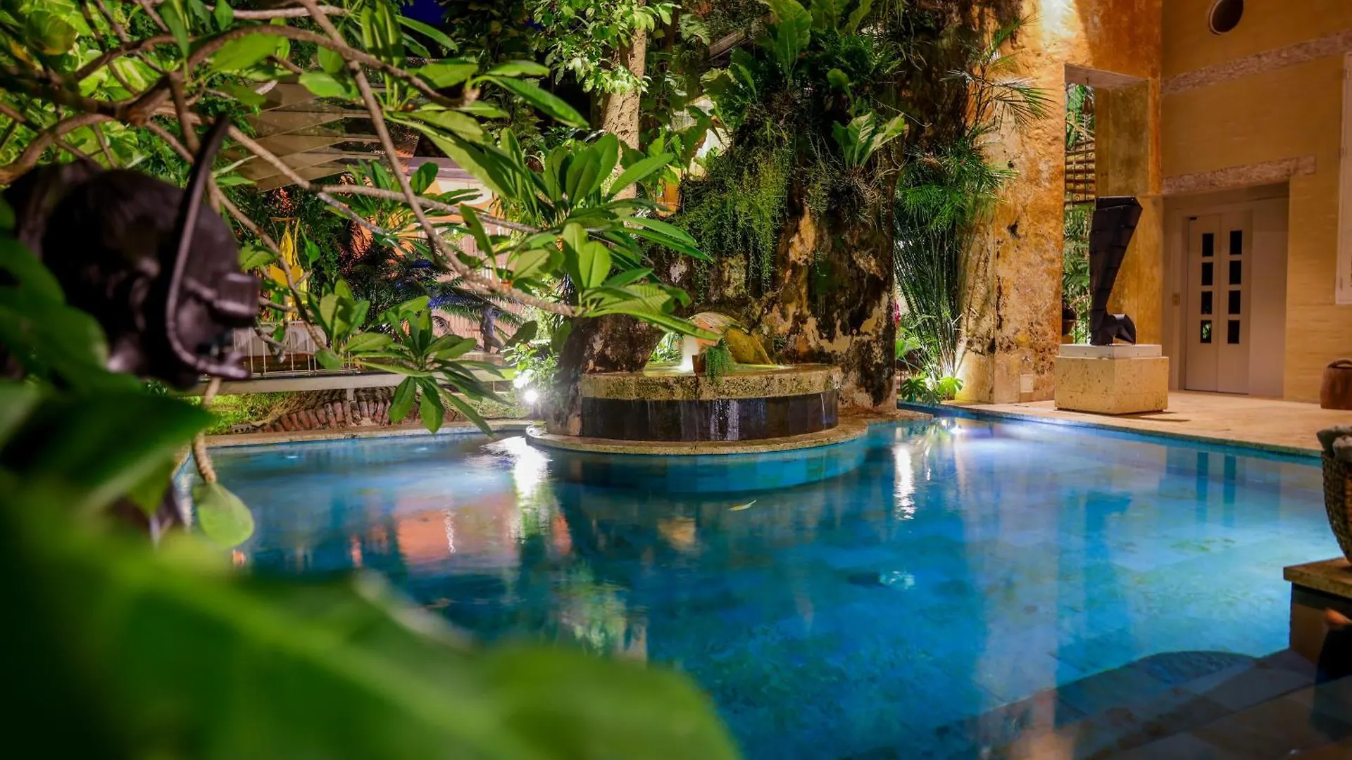 Casa Santiago Botero Lux By Seratta Cartagena